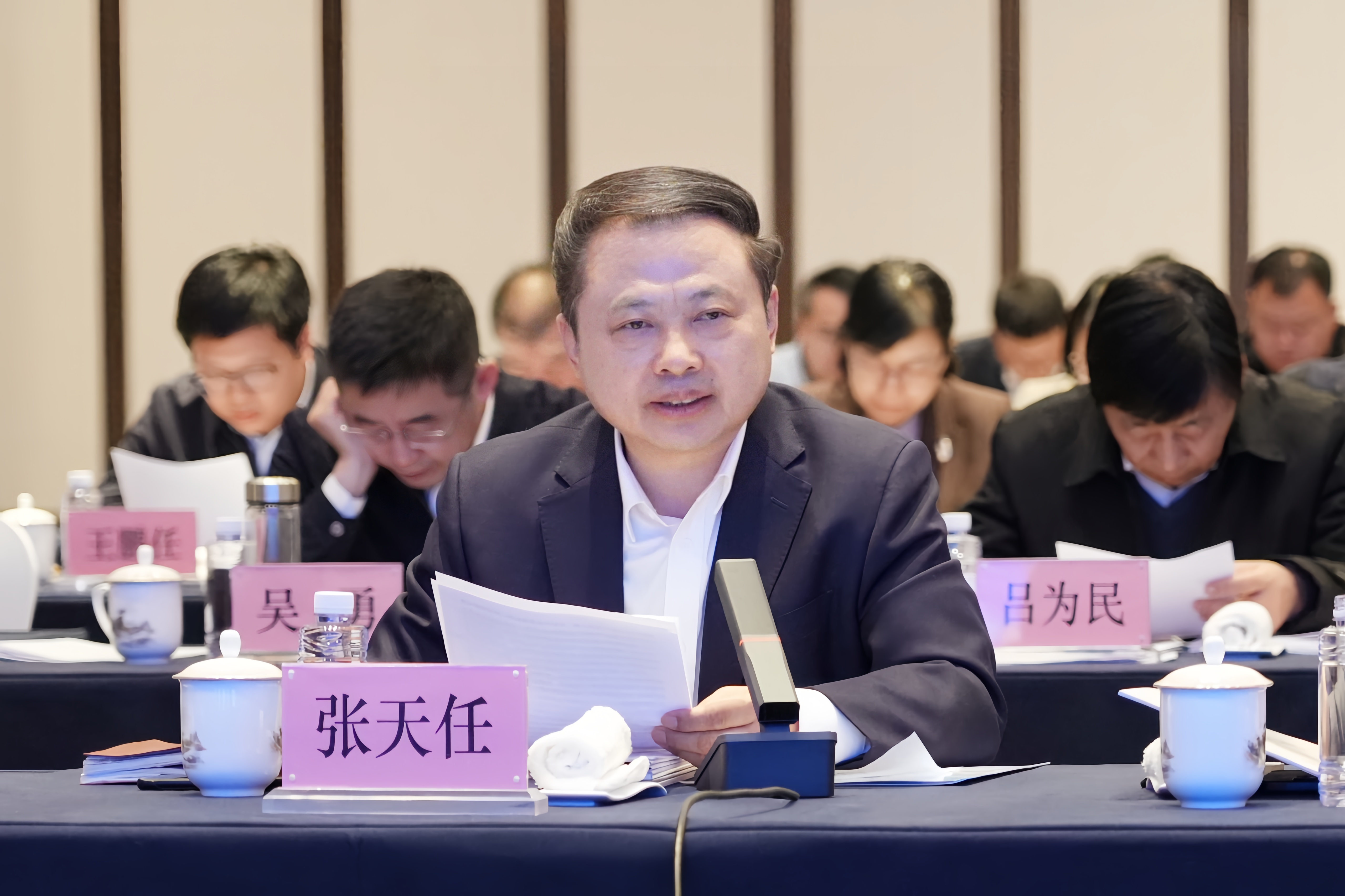 董事长作交流讲话.jpg